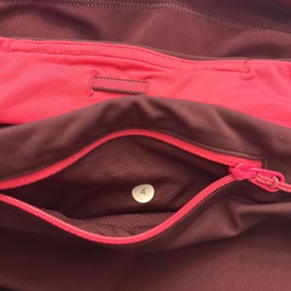 Lululemon skort size 4. EUC. Zipper back pocket. Beautiful maroon color - Picture 3 of 4